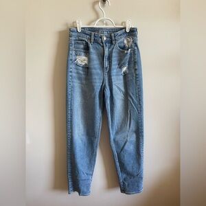 American Eagle Outfitters Mom Straight Light Blue Stretch Jeans Women’s 4/W27